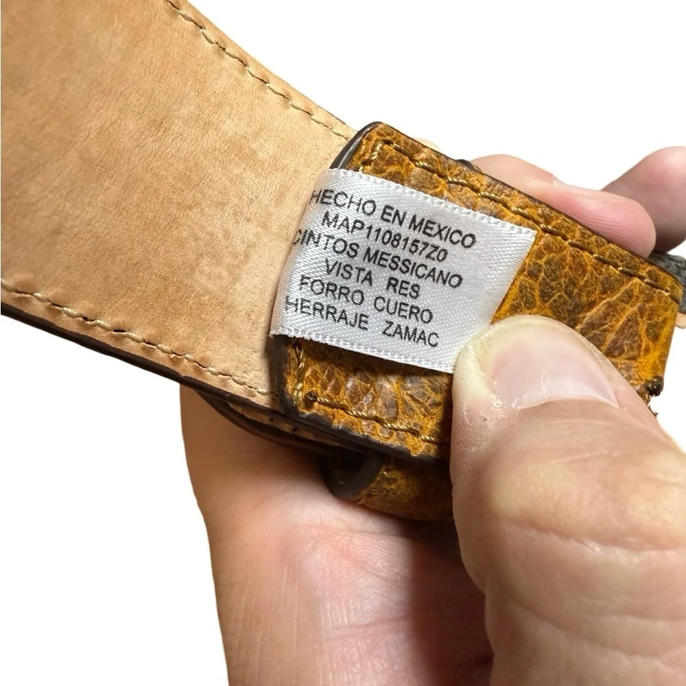 Messicano Leather Belt with Textured Buckle, Size 34, Tan, Like New Condition